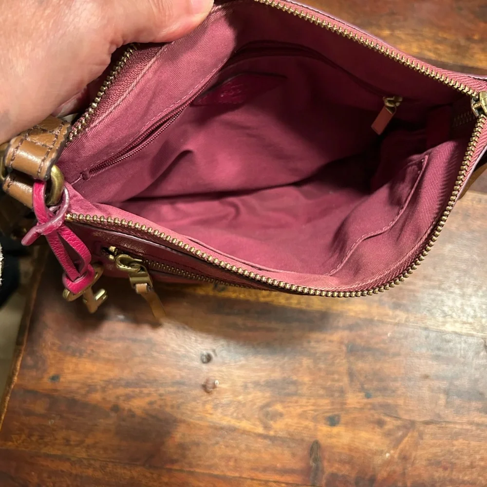 2 FOSSIL LEATHER BAGS - Picture 5 of 16